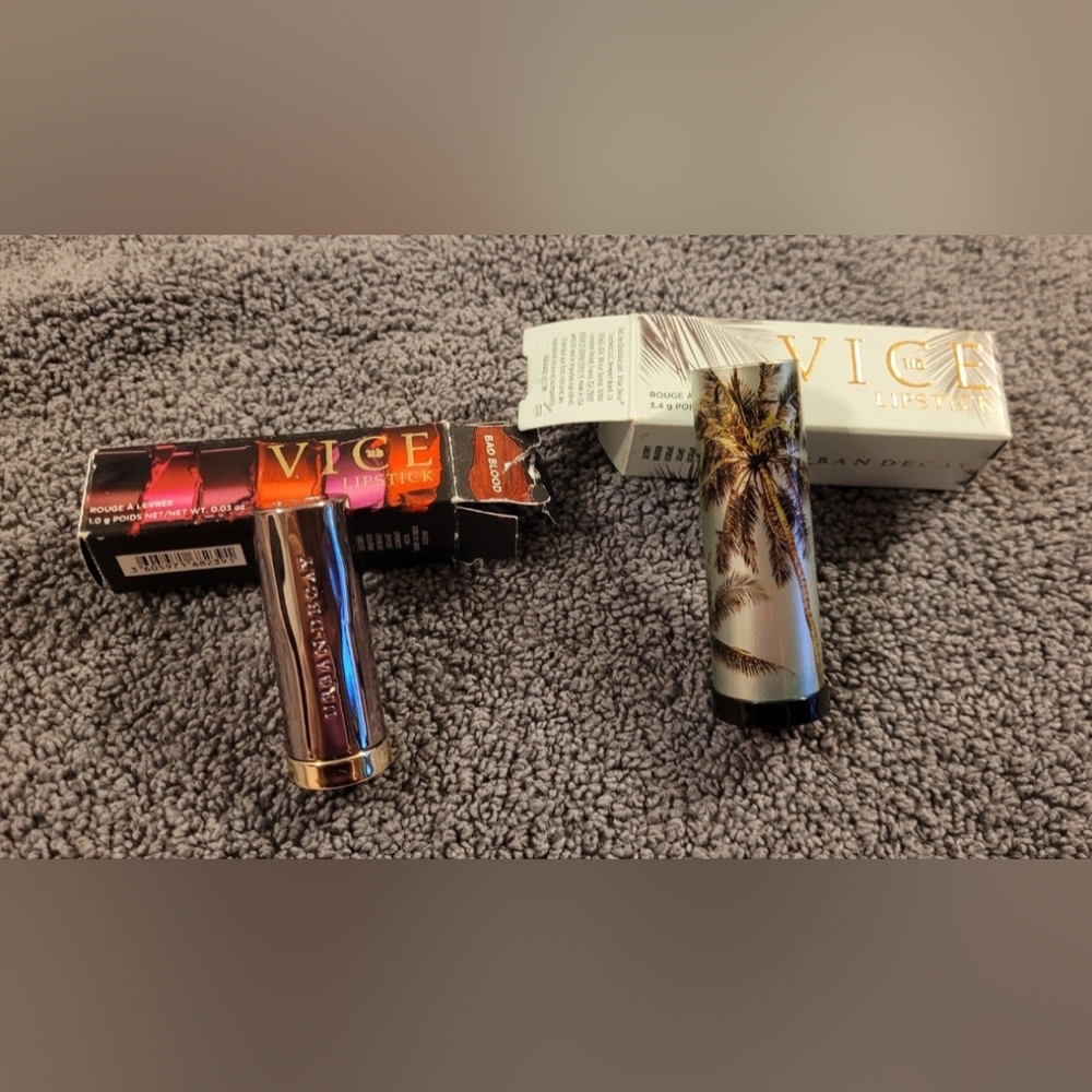 Urban Decay Lipsticks Bad Blood and 100 Degrees